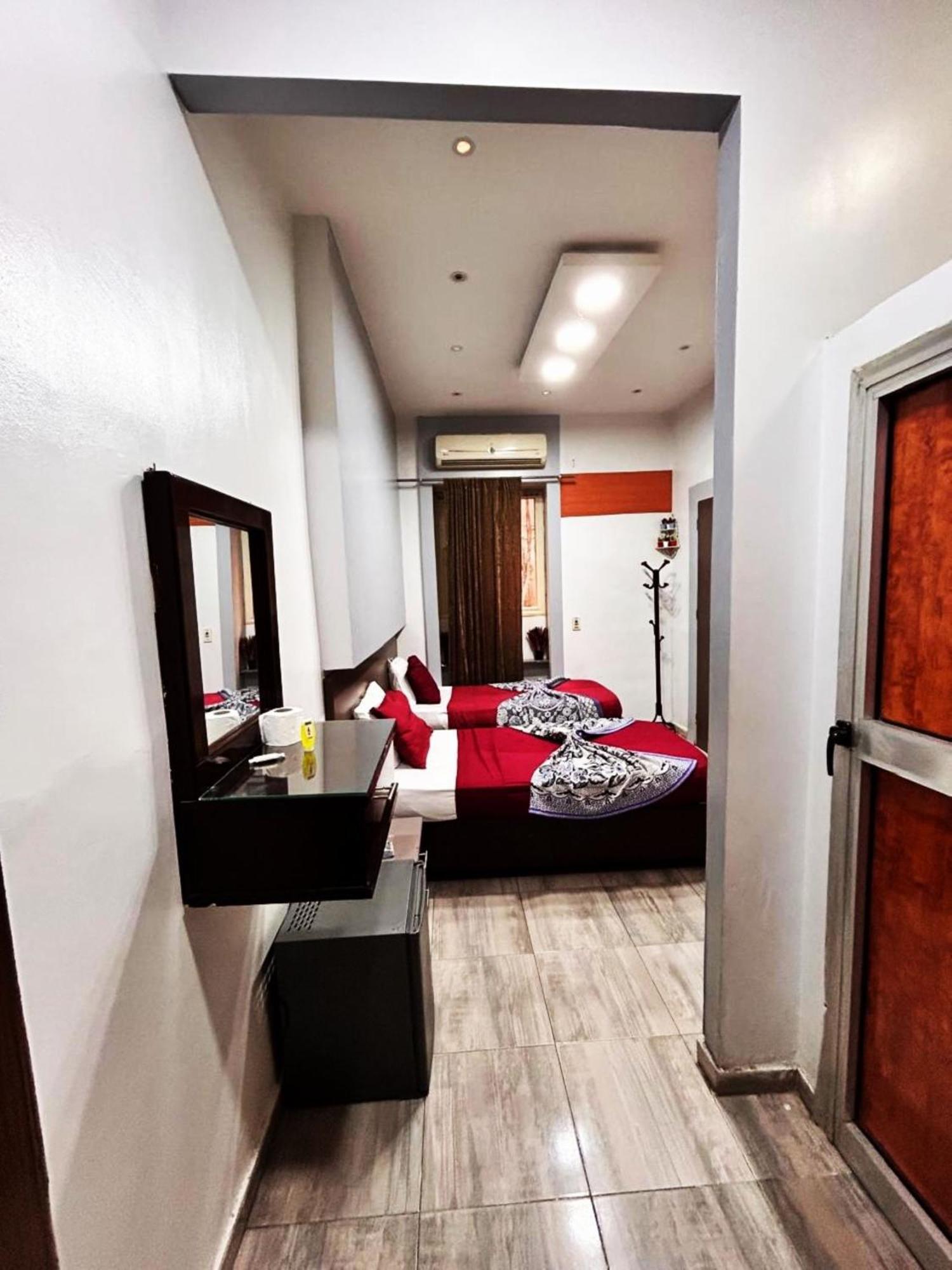 The Hotel Emerald Кайро Екстериор снимка