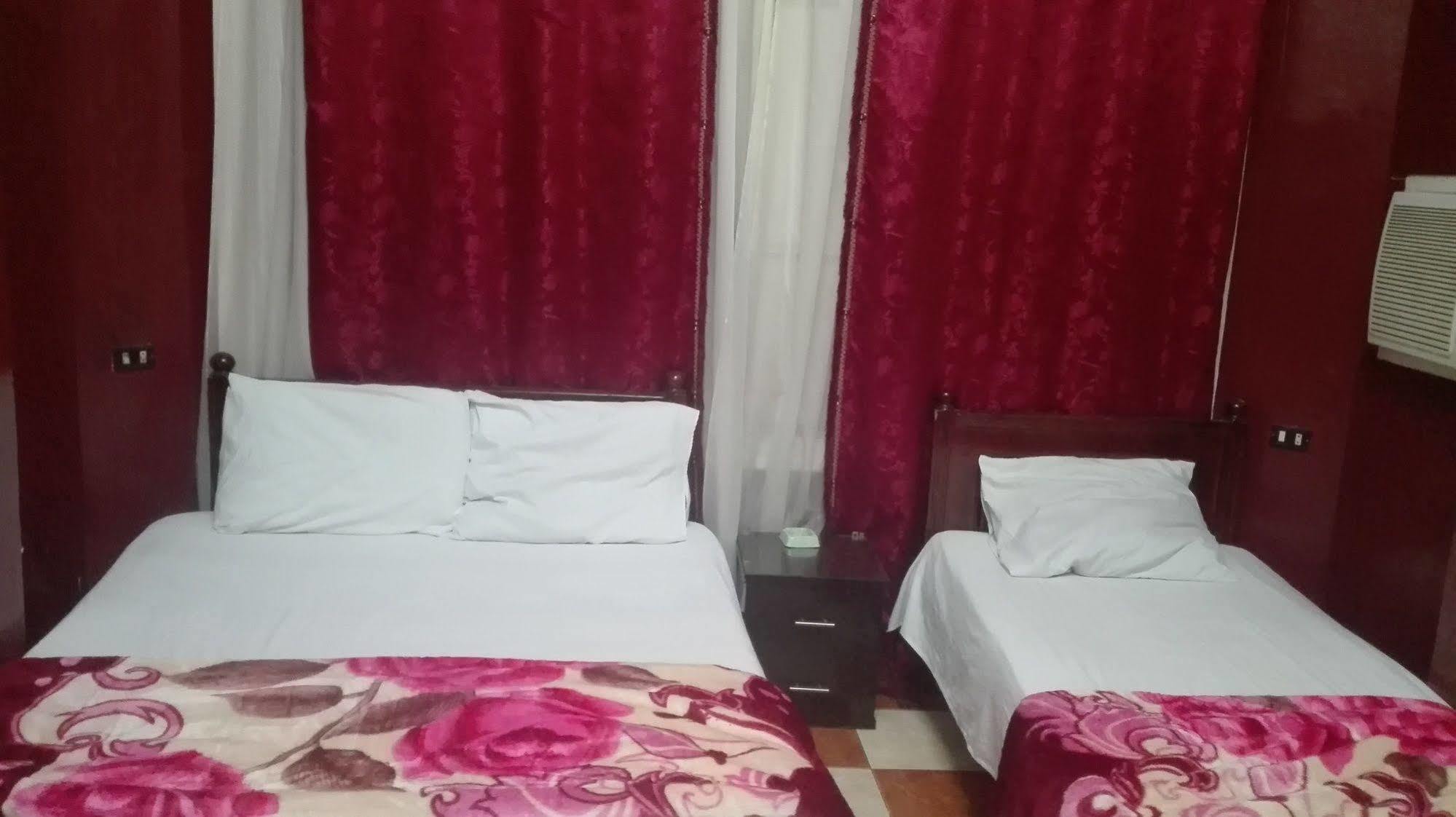 The Hotel Emerald Кайро Екстериор снимка